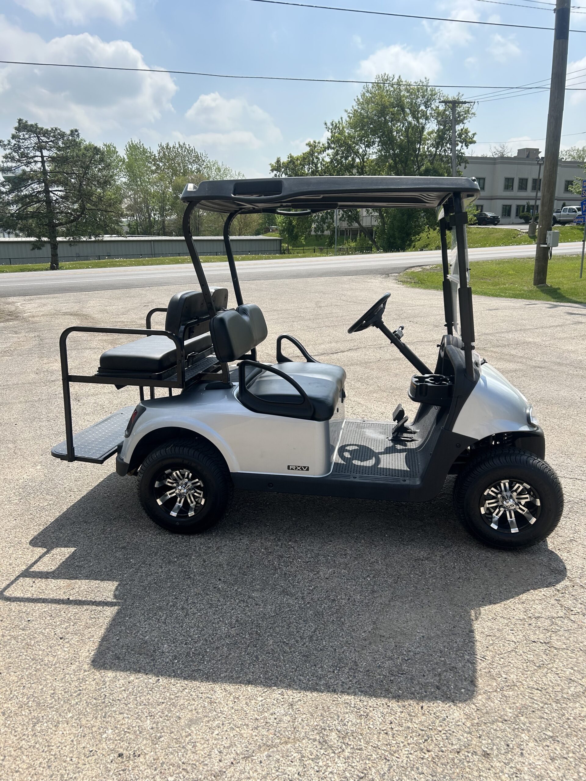 2020 EZ-GO RXV