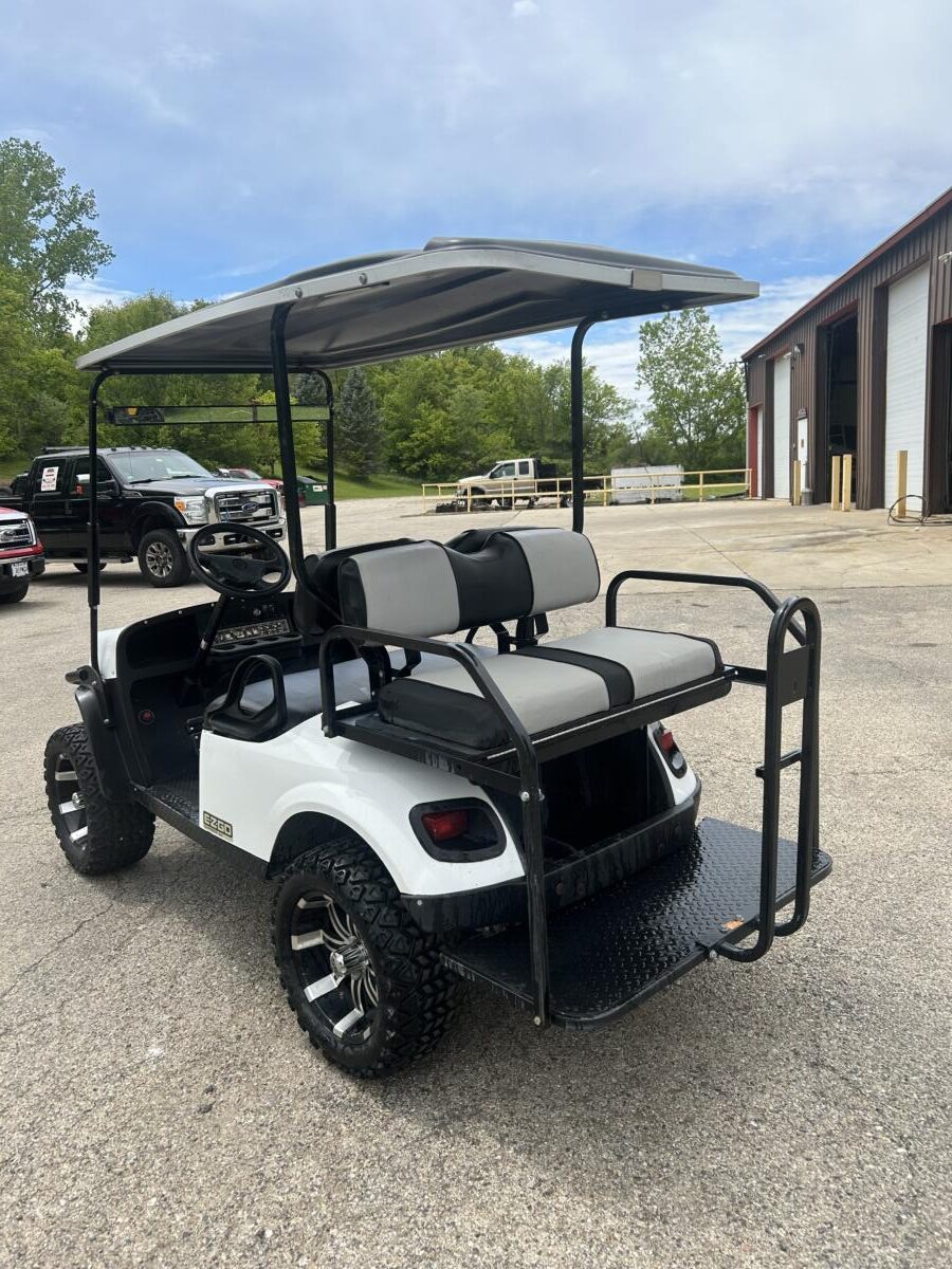 2019 EZ-GO Express S4 48 volt Cart - Image 4