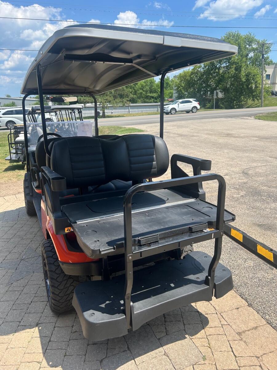 *New* 2025 EZ-GO Express 6 - Elite 4.2 (Explorer Package) *New* - Image 11