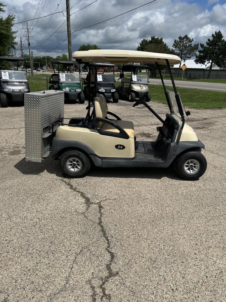 2006 Club Car 48 Volt Battery Cart - Image 5