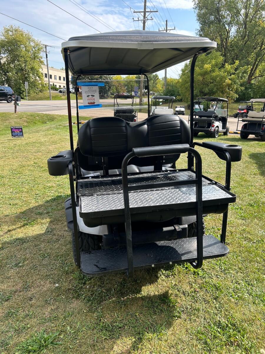 2021 EZ-GO VALOR GAS - Image 11